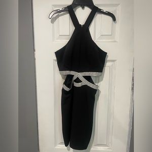 Xtraordinary dress size: small color: black w gray